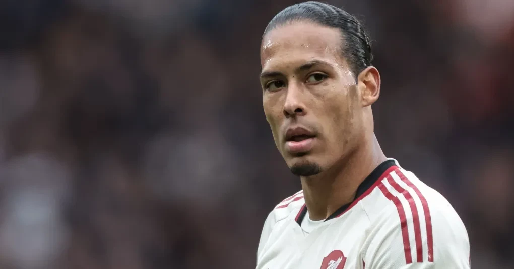 Liverpool soma 18 derrotas na temporada e capitão dispara: "Decepcionante" | CNN Brasil