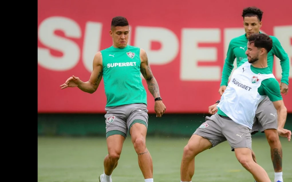 Martinelli volta a treinar com o elenco e avança em recuperação no Fluminense | Fluminense | O Dia