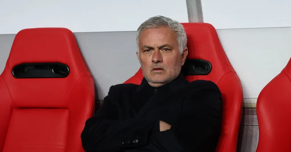 Mourinho admite contato com Real Madrid e deve decidir futuro nesta semana | CNN Brasil
