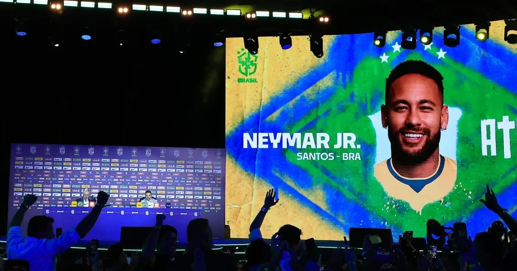 Neymar celebra convocação para a Copa do Mundo com posts patrocinados