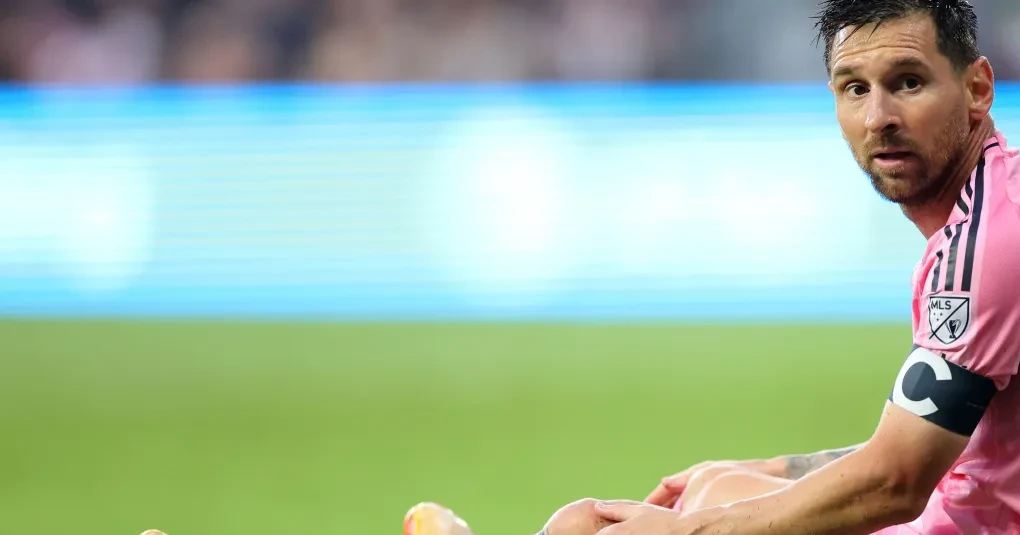 Preocupa? Messi sente a coxa em último jogo pelo Inter Miami antes da Copa | CNN Brasil