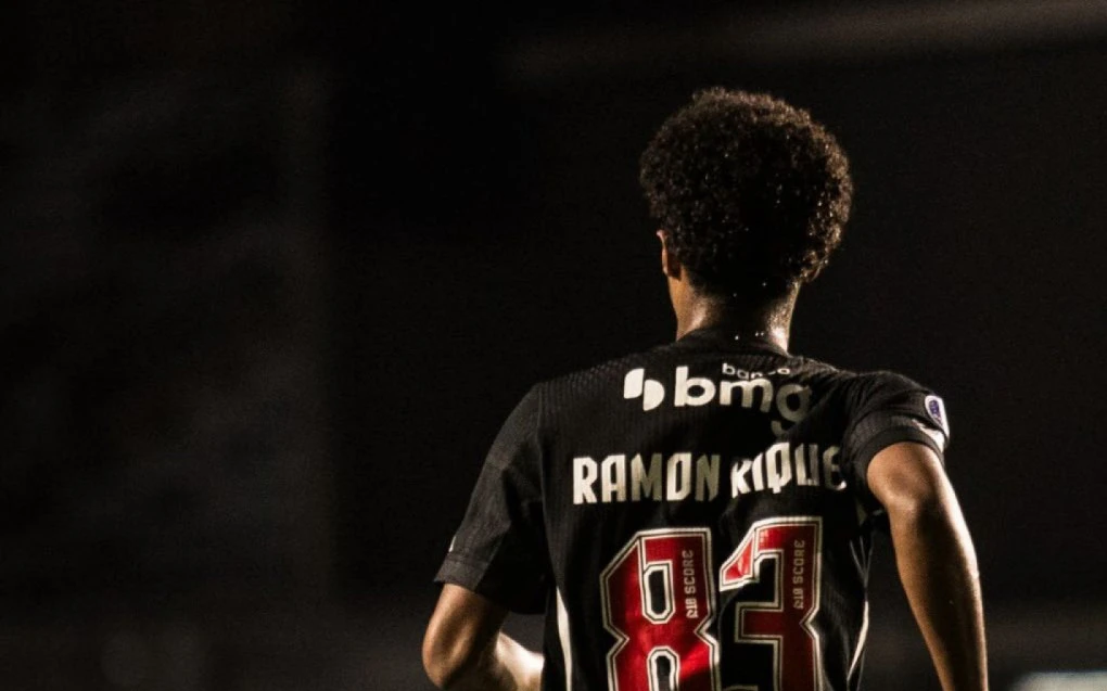Ramon Rique celebra estreia pelo profissional no Vasco: 'Sonho realizado' | Vasco | O Dia