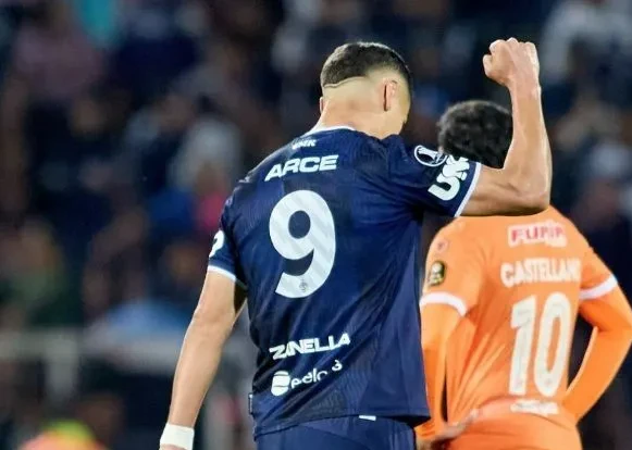 Rivadavia pagará multas de trânsito de torcedores após jogo na Libertadores | CNN Brasil