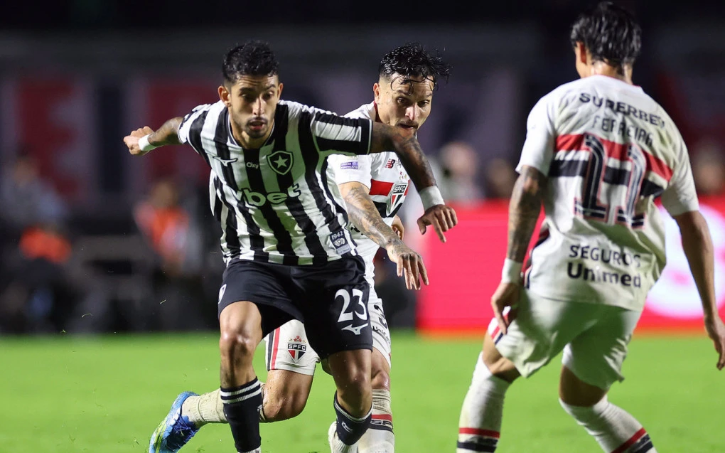 Santi Rodríguez cobra mudança de mentalidade no início dos jogos e elogia Barrera | Botafogo | O Dia