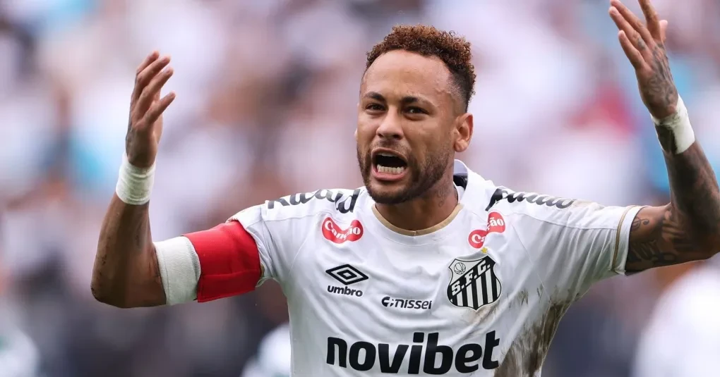 Santos x Coritiba: O que disse árbitro sobre substituição polêmica de Neymar | CNN Brasil