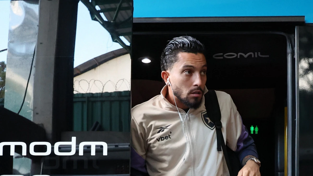 Telles pede desculpa à torcida do Botafogo: 'Nós tínhamos a obrigação de passar' | Botafogo | O Dia