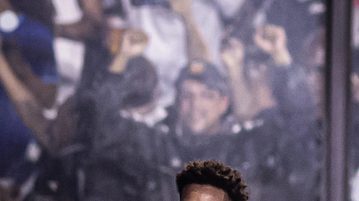 Thiago Mendes brinca com Renato Gaúcho após vitória: 'Vou te mostrar meu DVD' | Vasco | O Dia