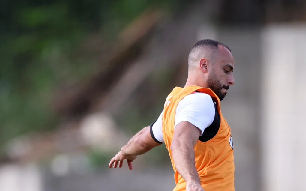 Técnico do Botafogo projeta 16 gols de Arthur Cabral no Brasileirão