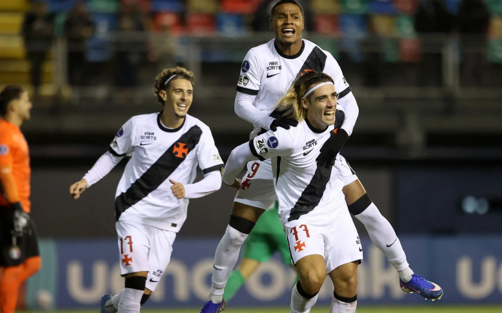 Vasco vence Audax Italiano de virada e mantém liderança na Sul-Americana | Vasco | O Dia