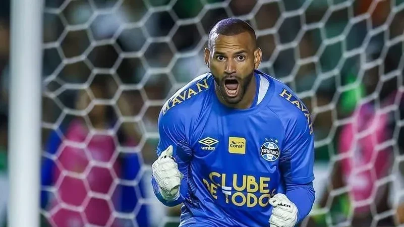 Weverton, com 38 anos e 6 meses, será o segundo jogador mais velho do Brasil em Copas