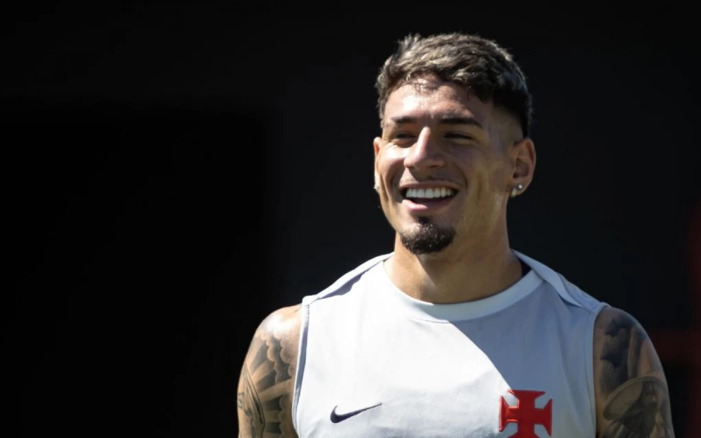zagueiro-do-vasco-exalta-força-do-futebol-brasileiro-mas-promete-retorno-a-exclube-eu-amo-1