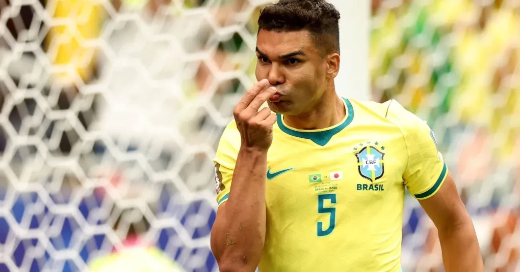 Casemiro comemorando gol com a camisa da seleção brasileira em Houston