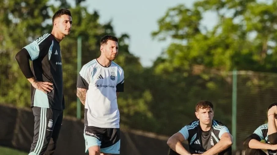 Argentina: Messi faz trabalho individual, mas deve atuar na estreia da Copa | CNN Brasil