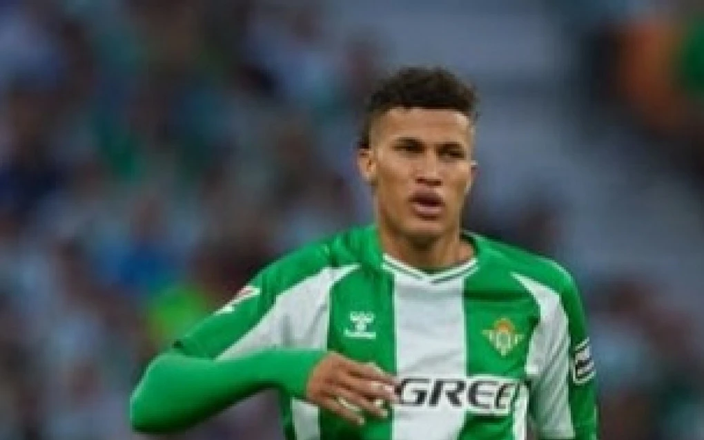 Betis exige garantias financeiras para negociar colombiano com o Vasco