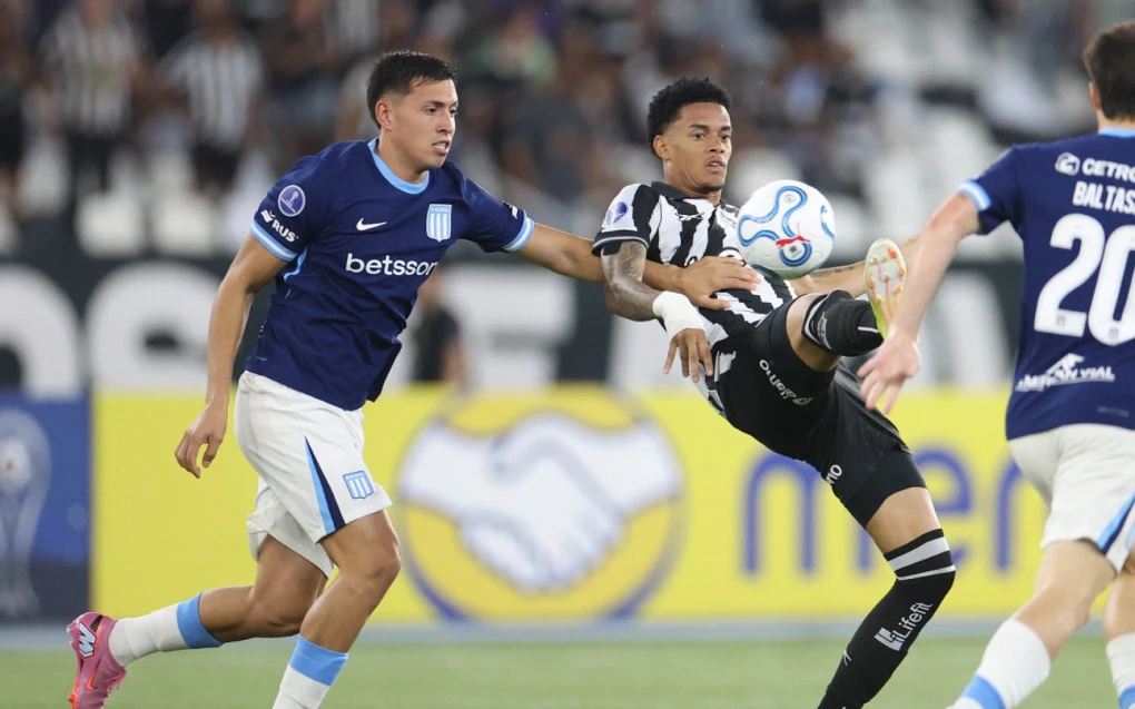 botafogo-e-são-paulo-negociam-valores-para-transferência-do-volante-newton-1