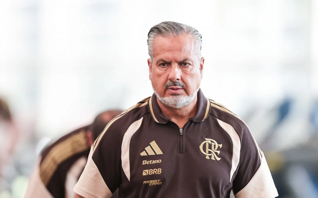 José Boto, diretor de futebol do Flamengo, durante coletiva