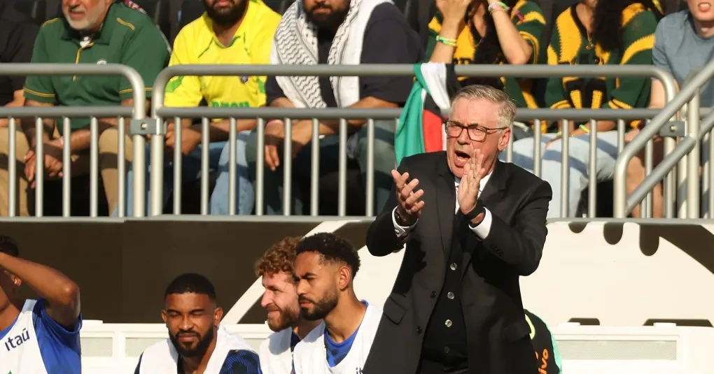 Endrick comemorando gol pela seleção brasileira em amistoso nos Estados Unidos