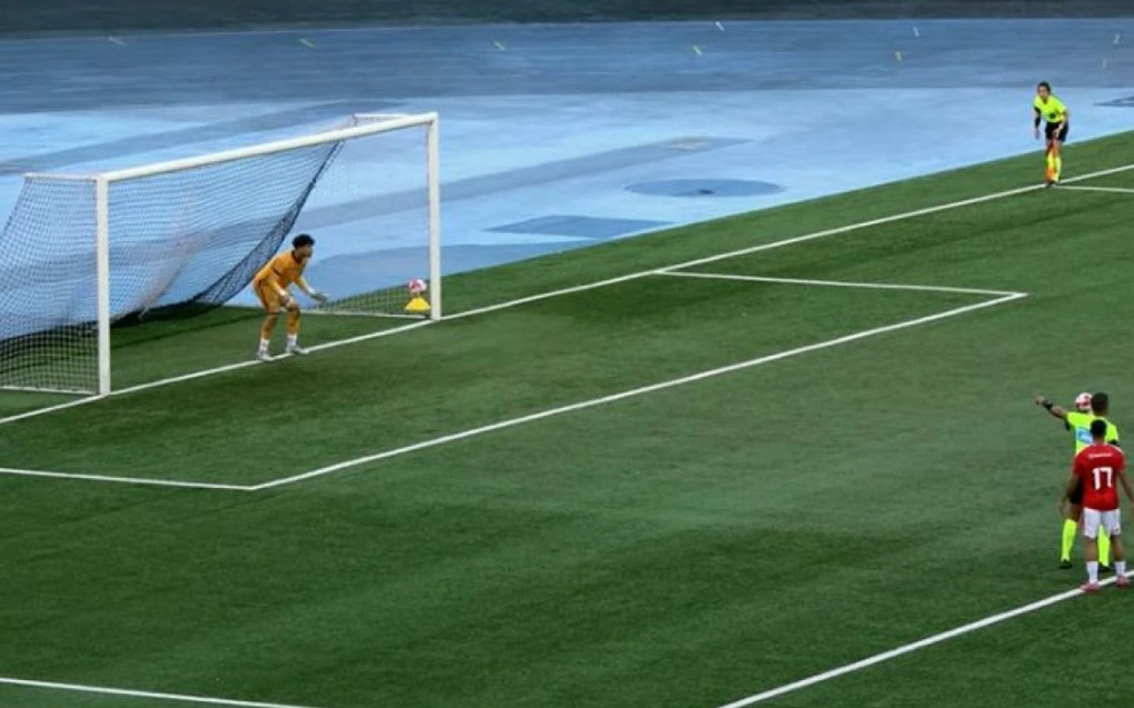 Bruninho Samudio defende pênalti na reta final, mas Botafogo cede empate ao Inter no sub-17 | Botafogo | O Dia