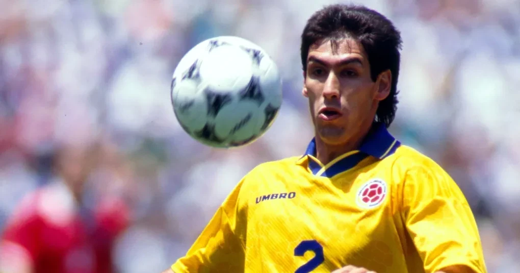 Seleção da Colômbia em campo no Estádio Azteca antes da partida