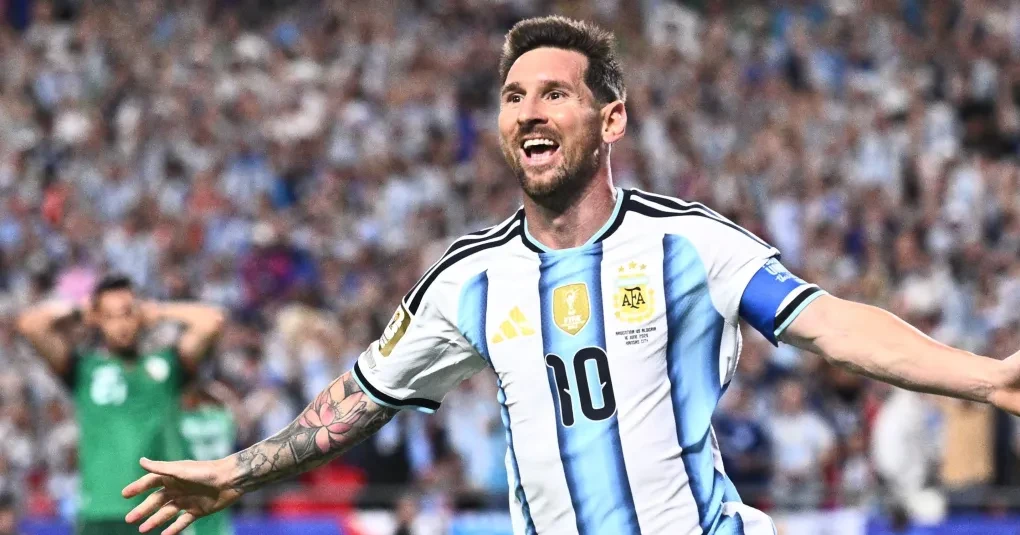 Lionel Messi comemorando um gol pela seleção argentina no Arrowhead Stadium