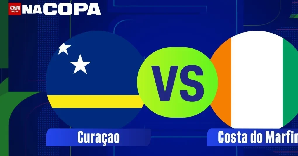 Jogadores de Curaçao e Costa do Marfim aquecendo no gramado do Lincoln Financial Field