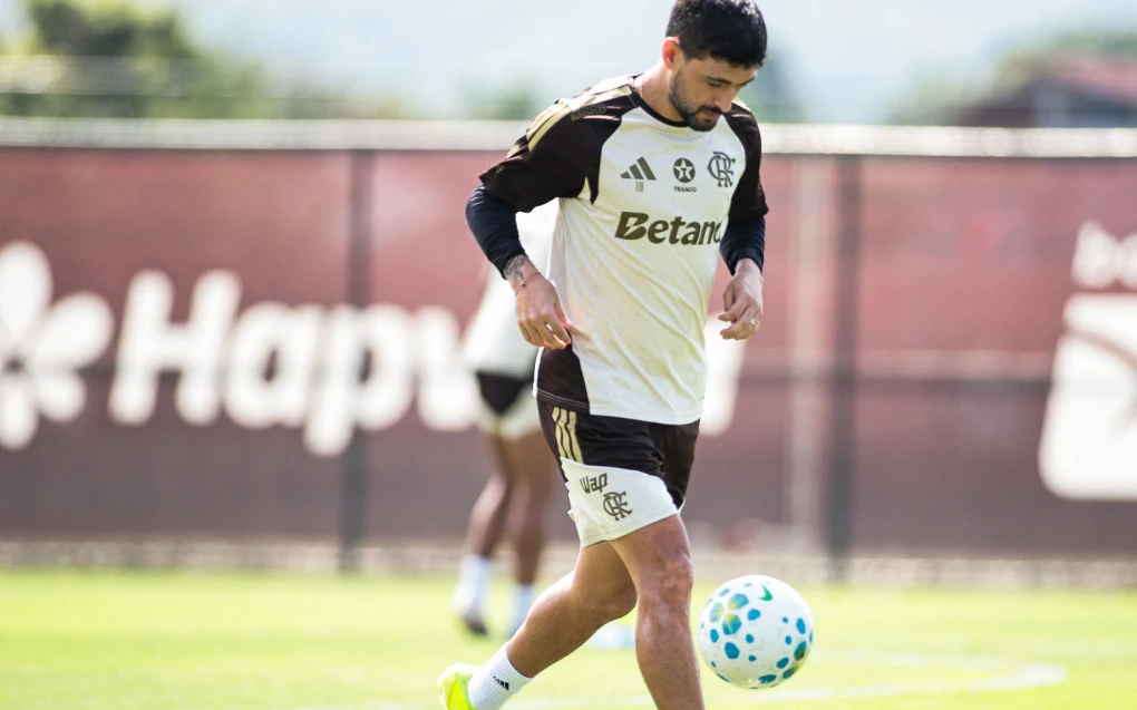 Trio uruguaio eliminado da Copa fica de fora da viagem do Flamengo à Europa