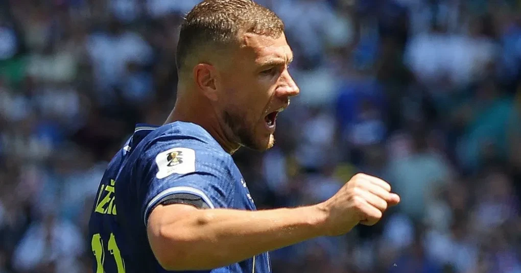 Jogadores da seleção da Bósnia comemorando um gol durante partida da Copa do Mundo