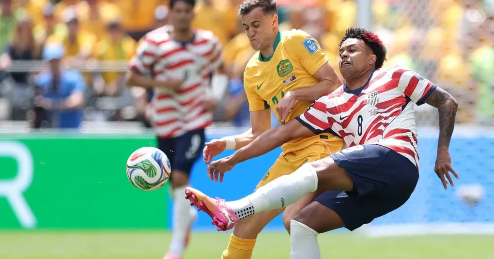Torcida e jogadores no Lumen Field durante Estados Unidos x Austrália pela Copa do Mundo 2026