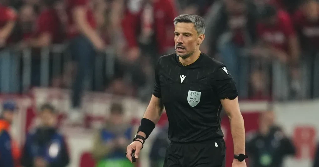 Árbitro esloveno Slavko Vincic em atuação internacional