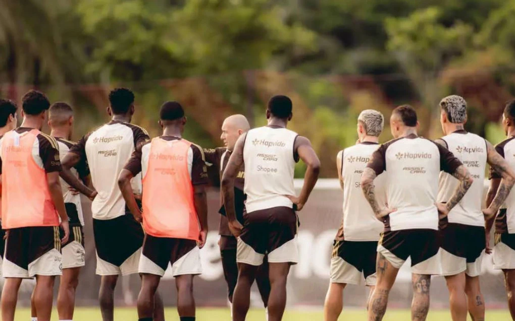 Flamengo se reapresenta e inicia preparação para intertemporada em Portugal