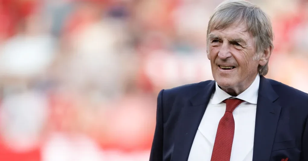 Ídolo do Liverpool e da Escócia, Kenny Dalglish revela estar com câncer | CNN Brasil