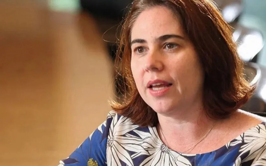 Samantha Longo em coletiva como interventora da SAF do Vasco