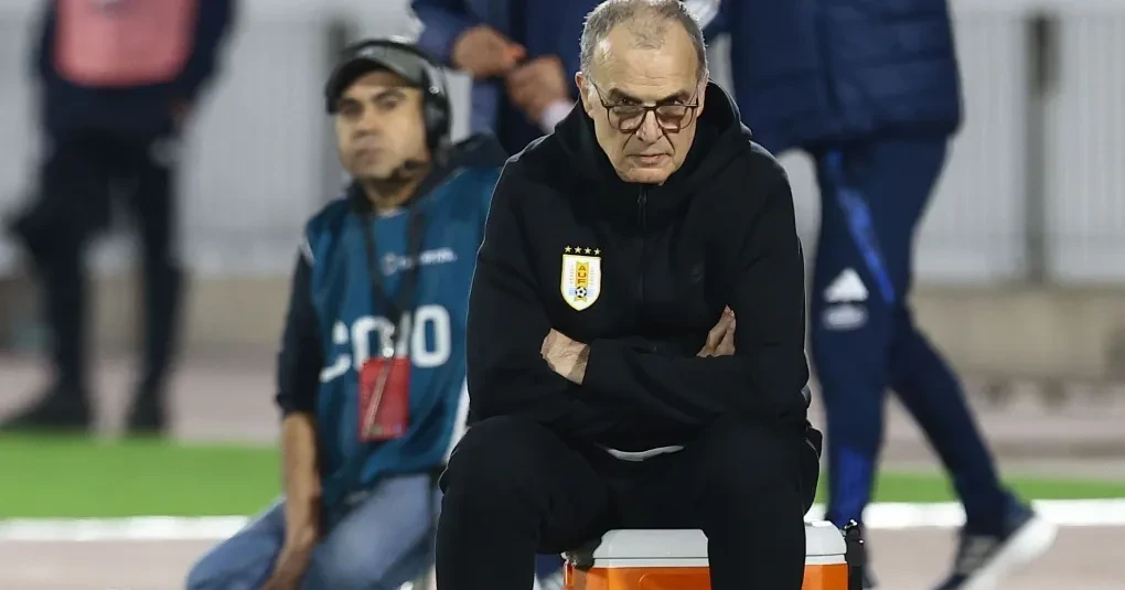 Irmão de Ronald Araújo culpa Marcelo Bielsa por lesão às vésperas da Copa