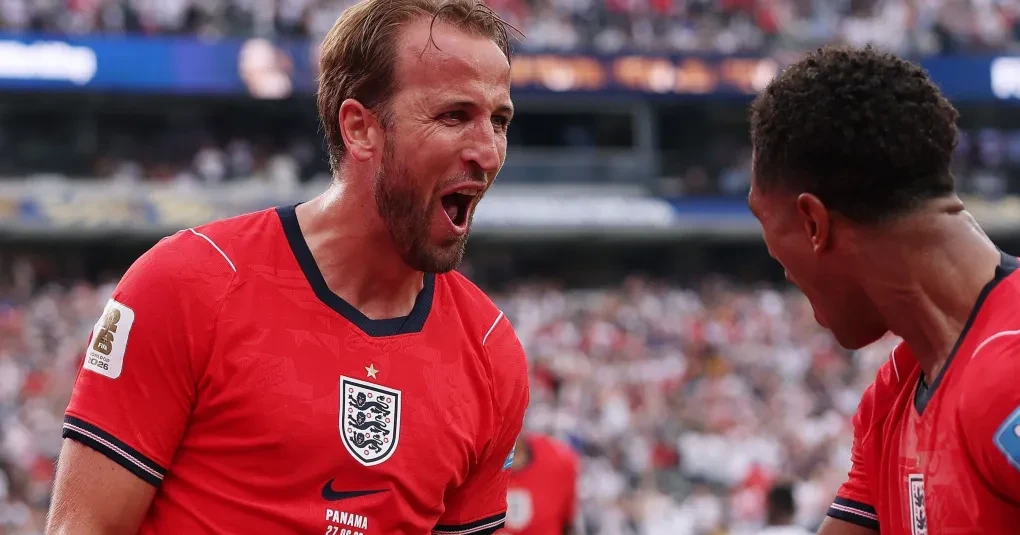 Jogadores da Inglaterra comemorando gol contra o Panamá no MetLife Stadium