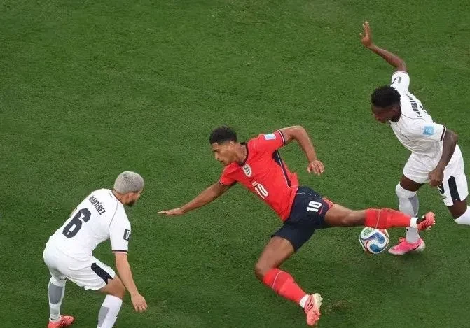 Jogadores da Inglaterra comemoram gol no MetLife Stadium durante Inglaterra x Panamá
