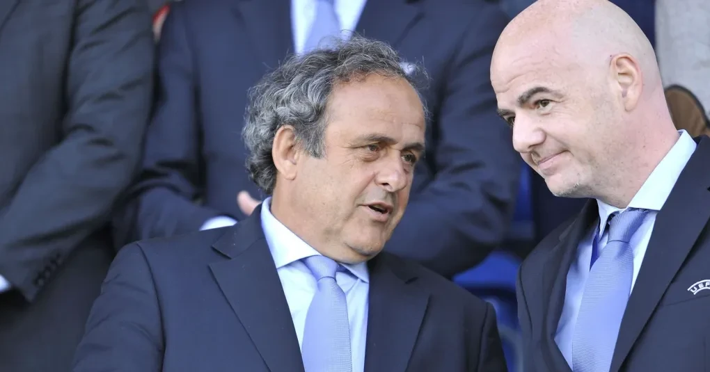 Michel Platini em evento público, retrato do ex-presidente da Uefa