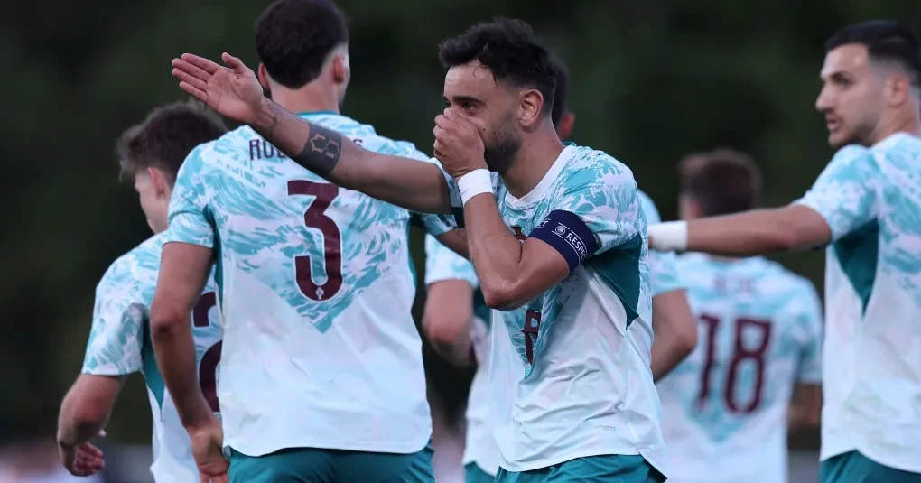 Portugal vence Chile por 2 a 1 com Bruno Fernandes decisivo e expulsões no Jamor