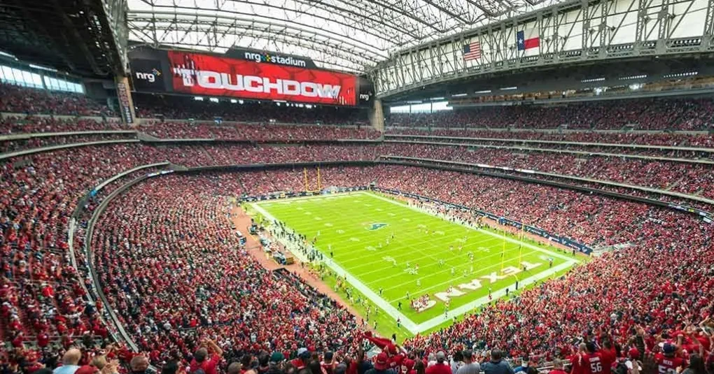 Jogadores de Portugal e Uzbequistão no aquecimento antes da partida no NRG Stadium