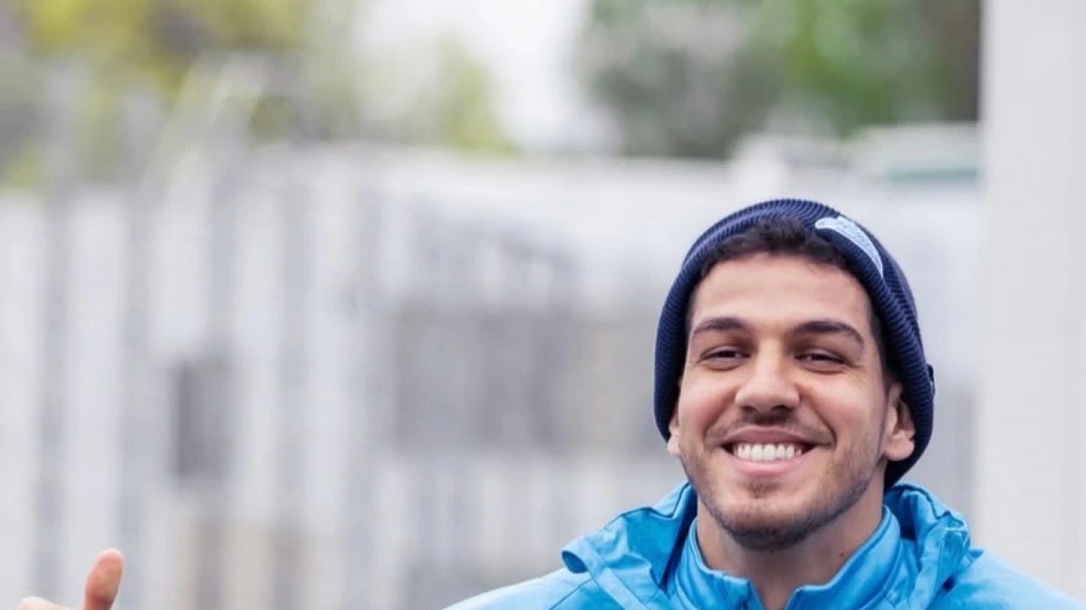 Nino com a camisa do Zenit durante treino