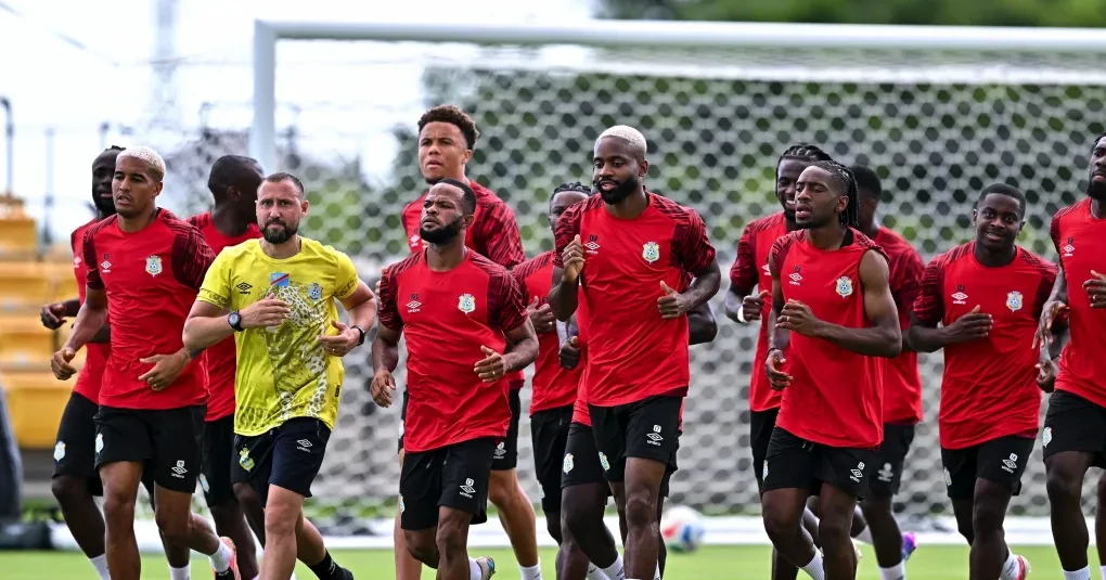 Delegação da seleção da República Democrática do Congo em chegada à cidade-sede durante a preparação para a Copa do Mundo 2026