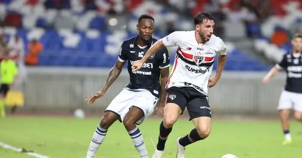 São Paulo leva gol no fim, perde para Remo e segue sem vencer no Brasileiro | CNN Brasil