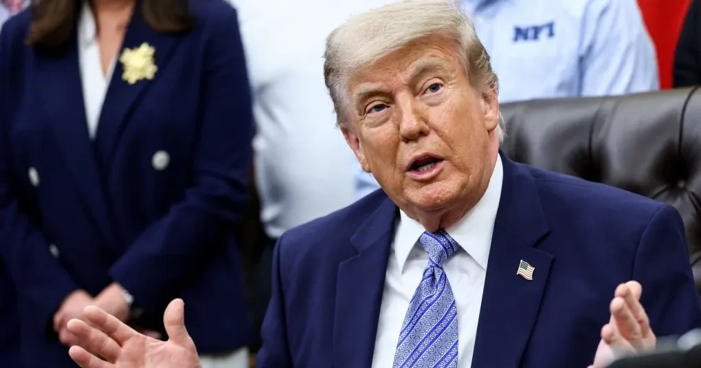 Donald Trump em evento público antes da estreia dos Estados Unidos na Copa do Mundo