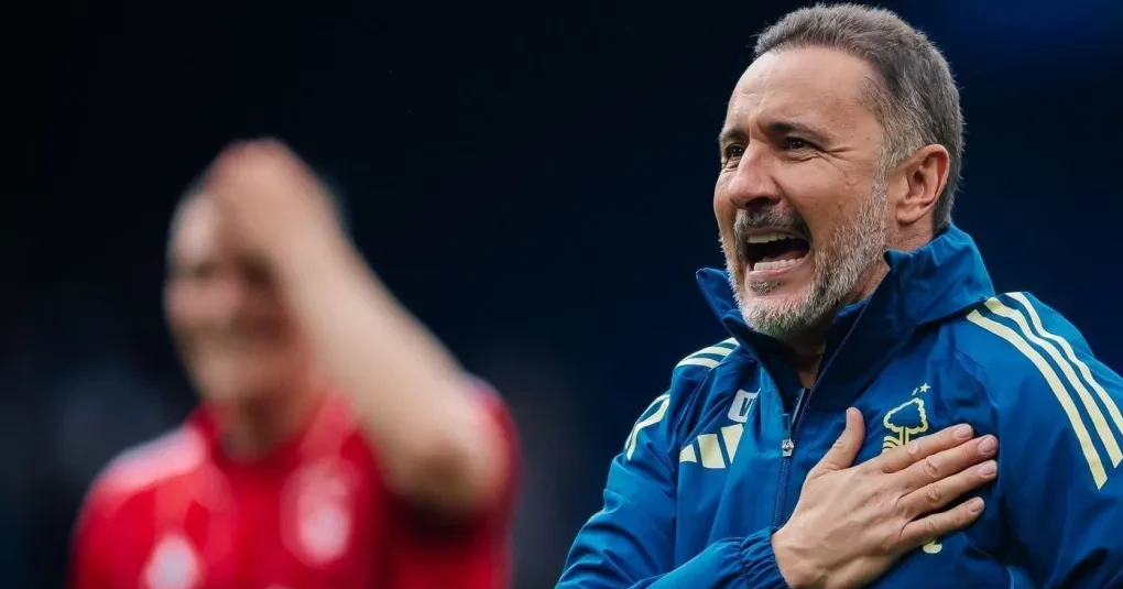 Vítor Pereira durante entrevista coletiva como técnico