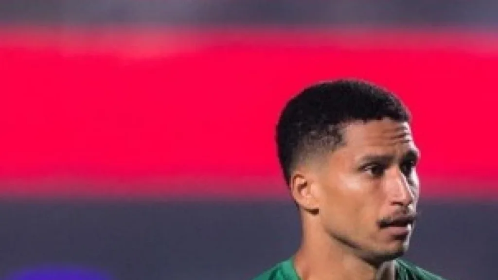 Vasco faz sondagem por zagueiro Murilo, do Palmeiras, para reforçar defesa
