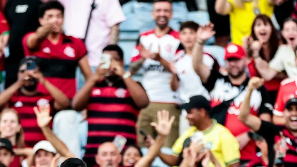 Flamengo repudia ataques racistas de torcedores do River Plate a Bruno Henrique