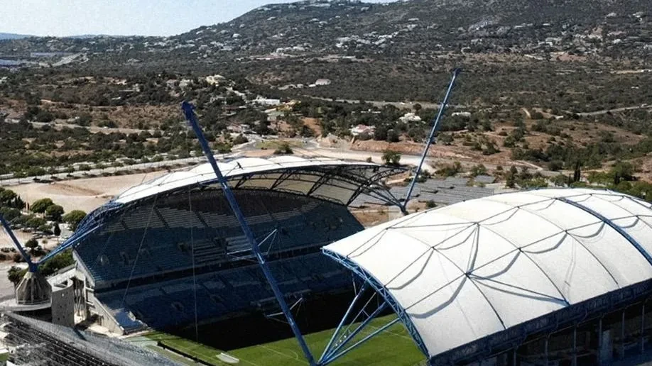 Jogadores do Flamengo aquecendo no Estádio Algarve antes do amistoso contra o River Plate