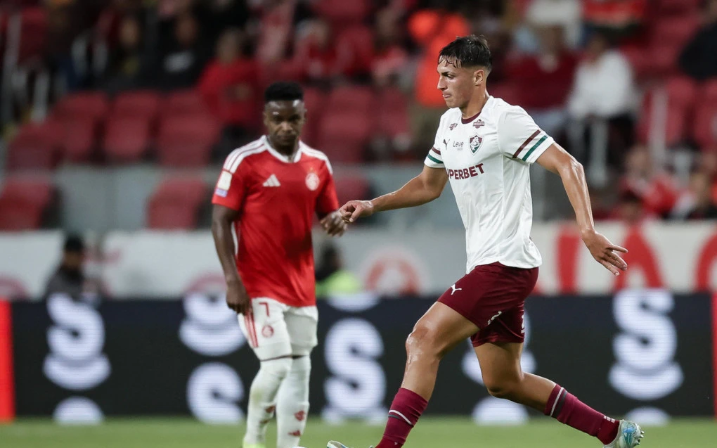 Fluminense confirma venda de Facundo Bernal para clube espanhol