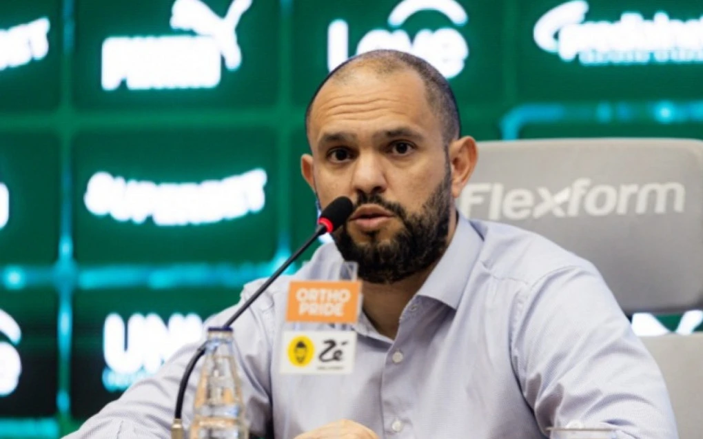 Mattheus Montenegro em coletiva no CT do Fluminense