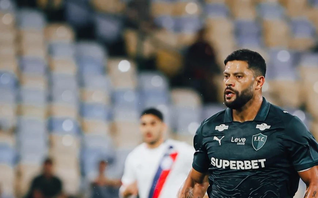 Hulk com a camisa do Fluminense durante partida contra o Bahia em 29 de julho de 2026
