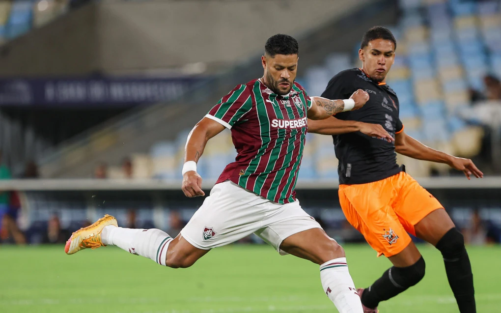 Hulk é regularizado e ficará à disposição do Fluminense contra o Bragantino